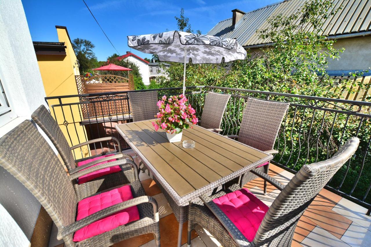 Pokoje Goscinne Muszelka 300 M Do Plazy Mielno  Exteriör bild